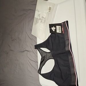 FOUR LAPS Circuit Sports Bra NWT  Ret $58
